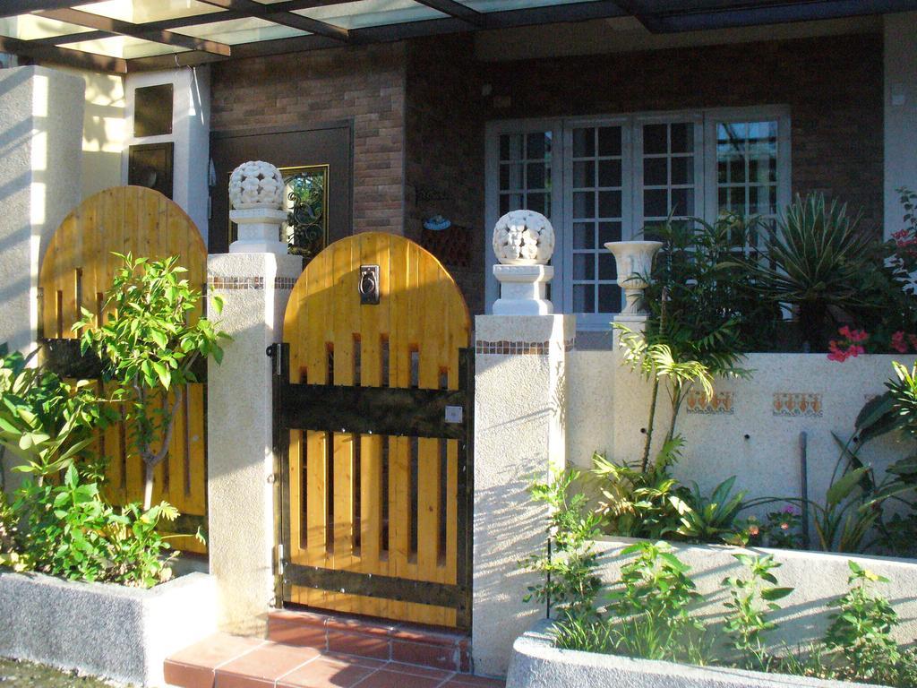 Alongs Garden Bed and Breakfast Heng-ch'un Eksteriør billede