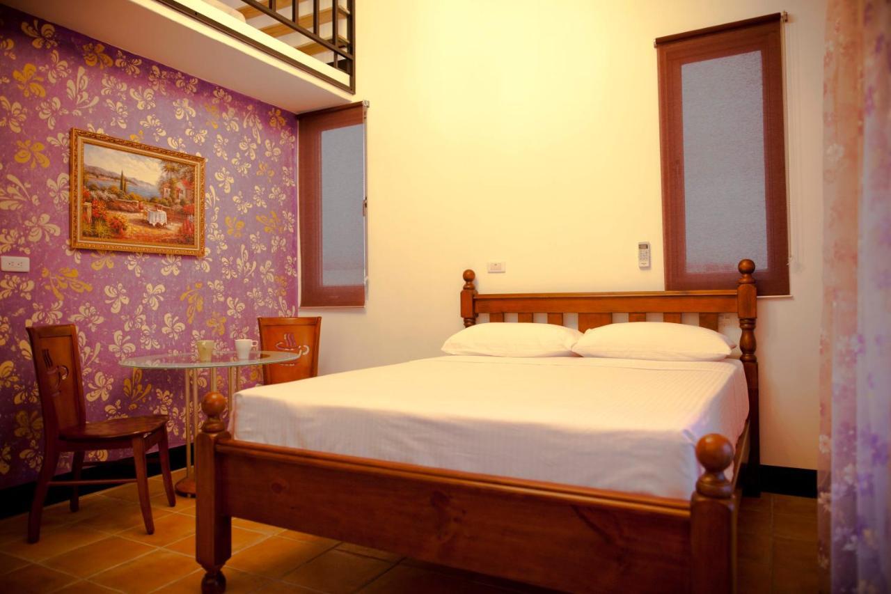 Alongs Garden Bed and Breakfast Heng-ch'un Eksteriør billede